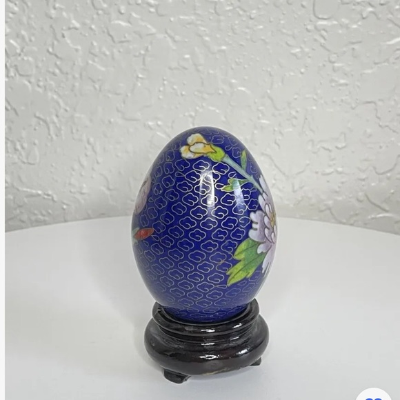 Vintage Cloisonné Egg On Wood Pedestal Floral Enamel w/Brass - Picture 5 of 6